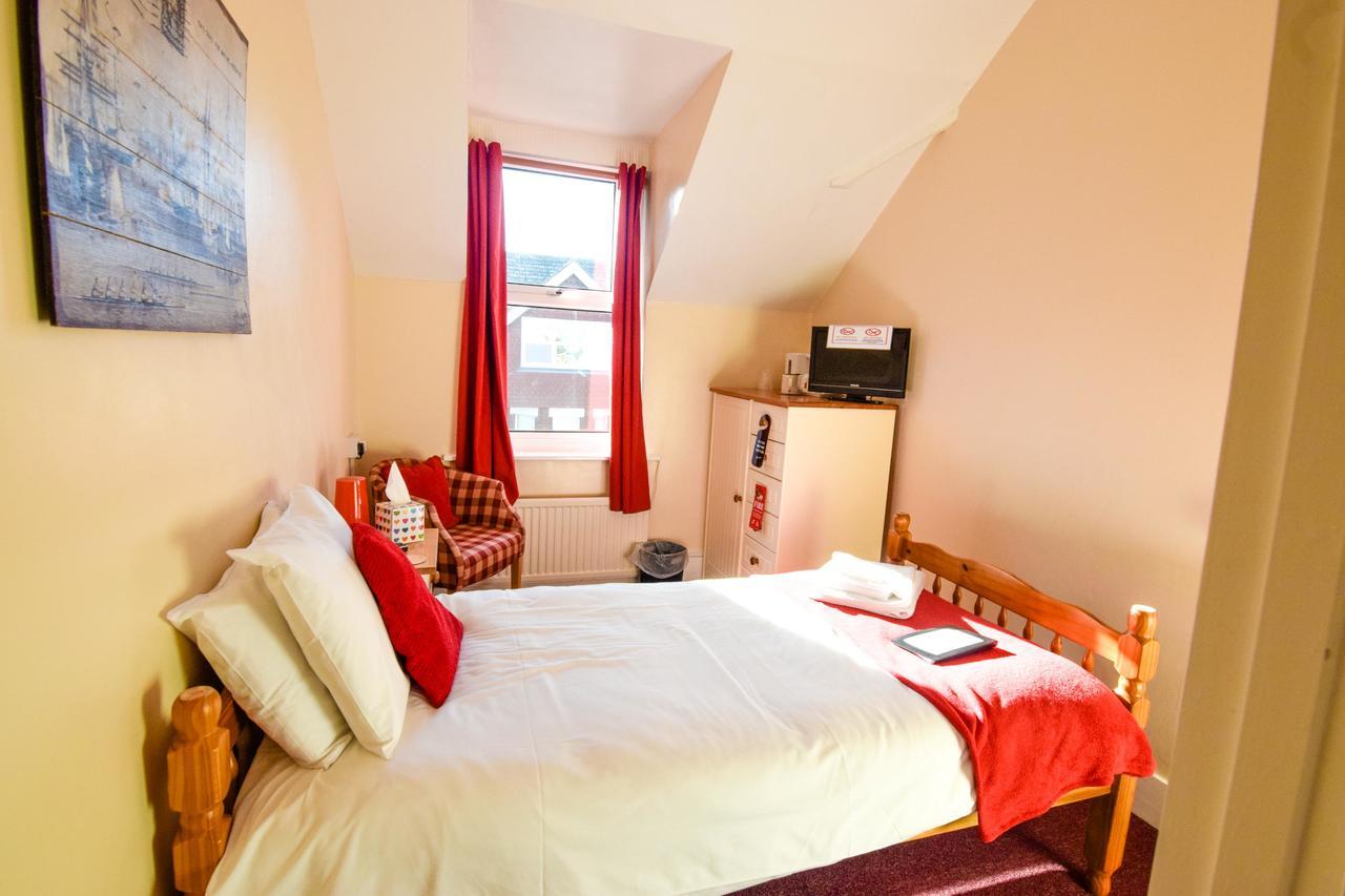 Bed and Breakfast Eastbourne Reymar Екстер'єр фото