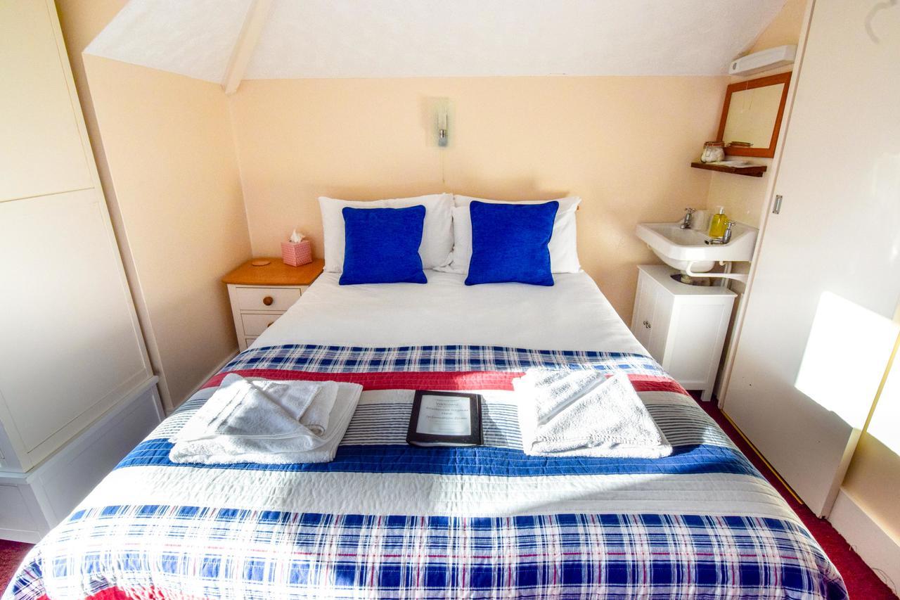 Bed and Breakfast Eastbourne Reymar Екстер'єр фото