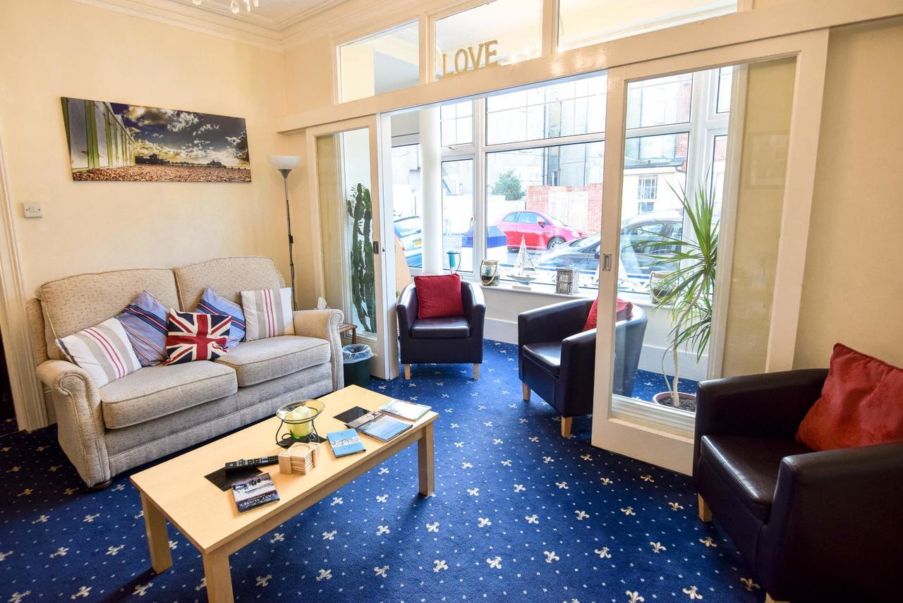 Bed and Breakfast Eastbourne Reymar Екстер'єр фото
